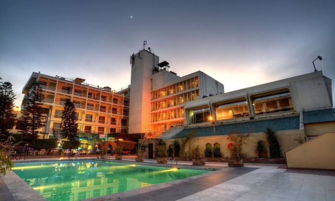 Peshawar Hotel | Peshawar Serena Hotel