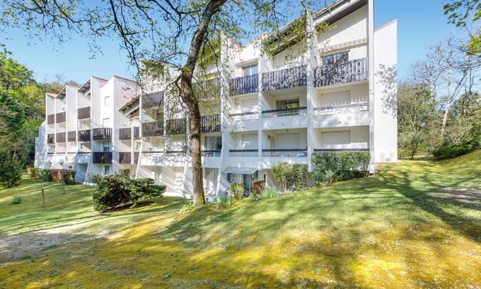 Saint-Georges-de-Didonne Apartment | Pet friendly apartment