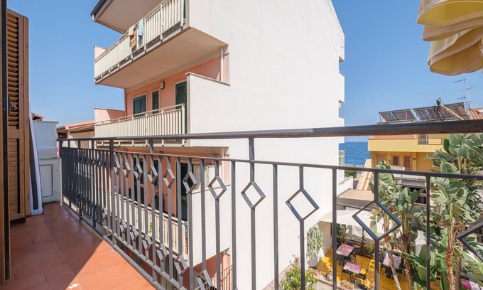 Santa Teresa di Riva House | Pet-Friendly 'Holiday Home Santa Teresa Di Riva' with Sea View