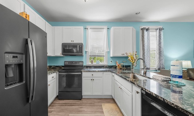 Port St. Joe House | Pet Friendly Beach House - Sandy Toes