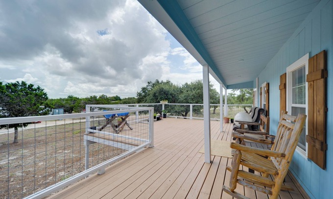 Blanco House | Pet-Friendly Blanco Home w/Private Deck!