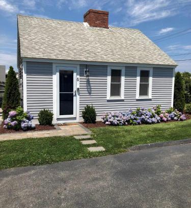 North Truro House | Pet Friendly Cape Cottage