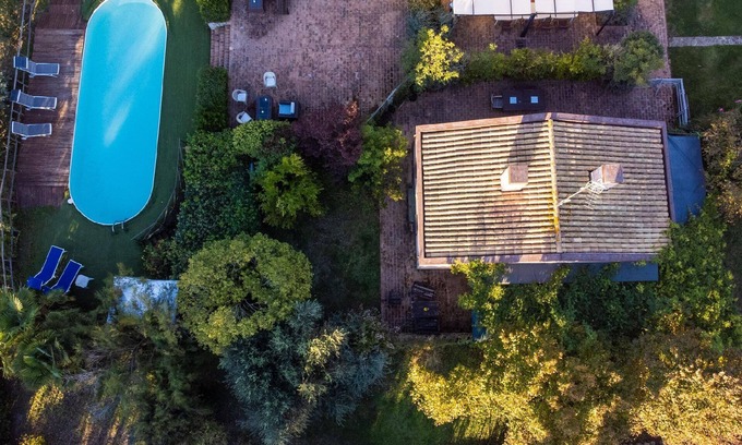 Ostra House | "Pet friendly 'Cottage Glicini' with pool and view