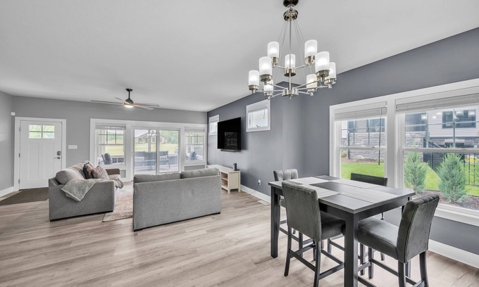 South Bend House | Pet-friendly Getaway With Golf & Private Patio Retreat 4 Bedroom Home