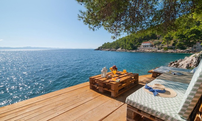 Gdinj House | Pet friendly home in Gdinj with kitchen