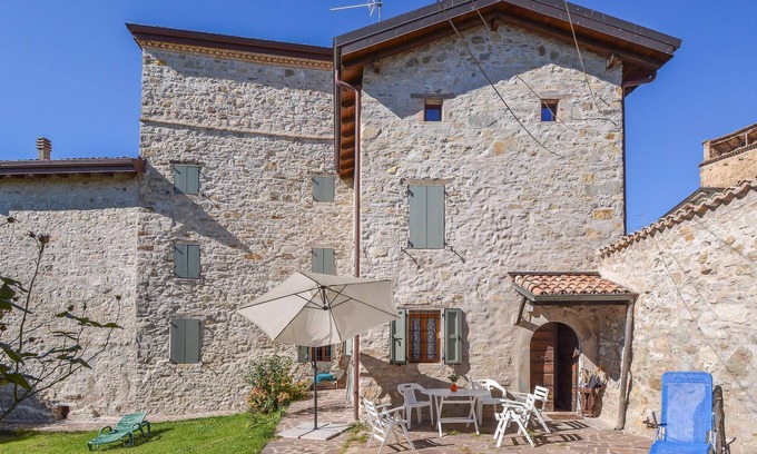 Canossa House | Pet friendly home in Monchio delle Olle