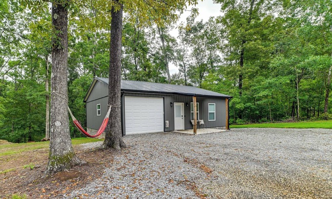 Almo Cabin | Pet-Friendly Murray Vacation Rental w/Grill!