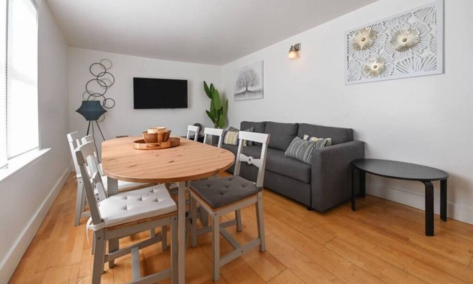 Poets Corner Apartment | Pet-Friendly Oasis Near UCB and BART!