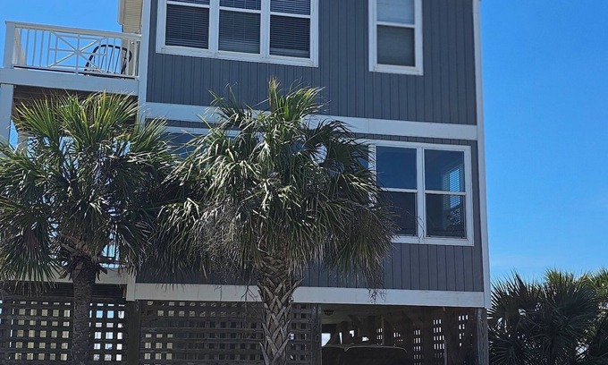 North Carolina Coast House | Pet friendly Ocean views Steps to Beach