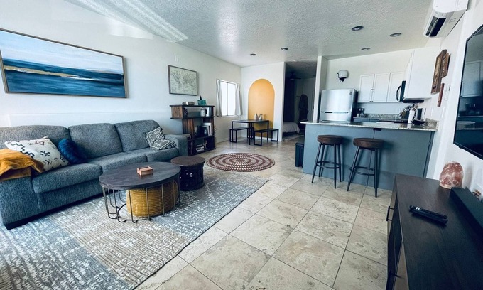 Nob Hill House | Pet Friendly! Private retreat in Nob Hill