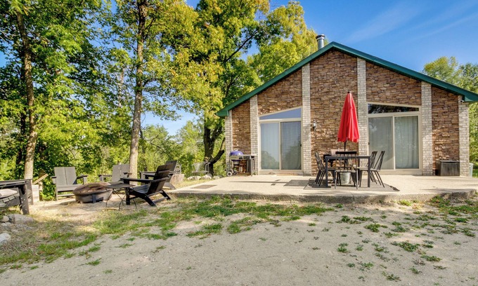Richville Cabin | Pet-Friendly Richville Vacation Rental w/Dock!
