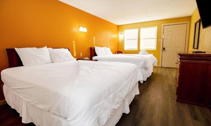 Seiling Hotel | Pet Friendly Room W/Parking Near Seiling Airport & Outdoor Parks