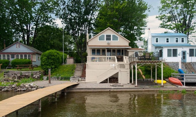 Seneca Falls House | "Pete's Paradise: Charming Cayuga Lake Cottage"