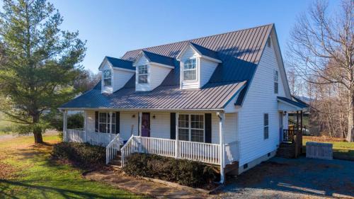 Seven Devils House | Petes Alpine Retreat