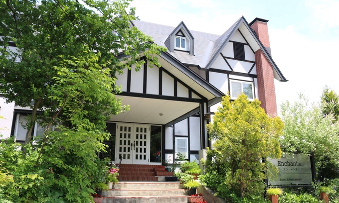 Hakuba Hotel | Petit Hotel Enchante