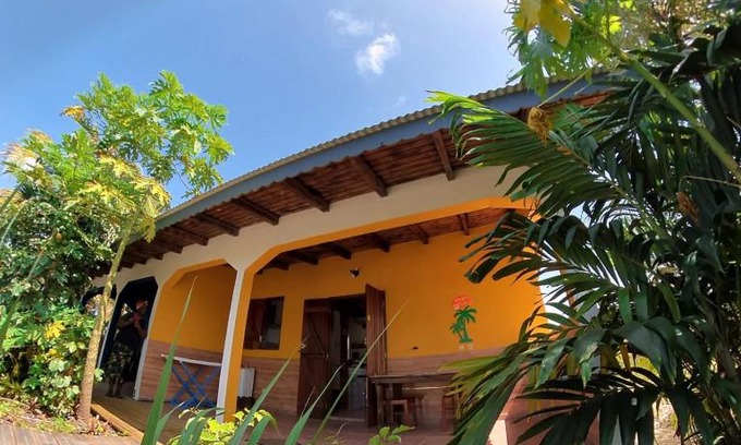 Anse-Bertrand House | Petite maison toute équipée pour déconnexion en pleine nature
