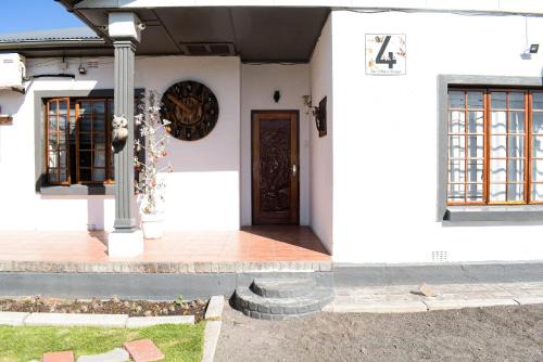 Beaufort West House | Pets Haven