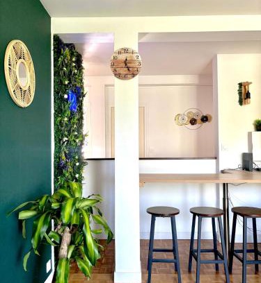 Rive Droite Apartment | Pevar Milin - proche centre & parking privé