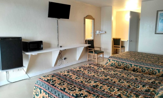 Pharr Hotel | Pharr Executive Inn good clean place for the price. near Airport, restaurants