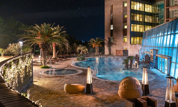 Seongsan Resort | Phoenix Island