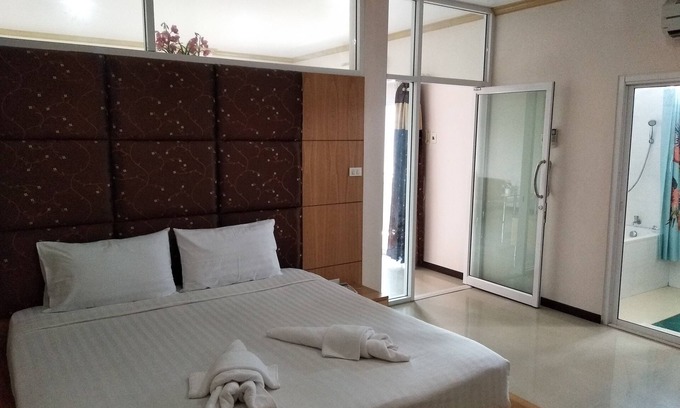 Chaiyaphum Hotel | Phusuay Park View Hotel