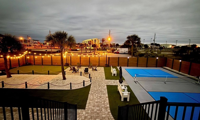 Villa Segunda House | Pickleball Paradise - Spacious 6-bedroom house on beautiful Pensacola Beach.
