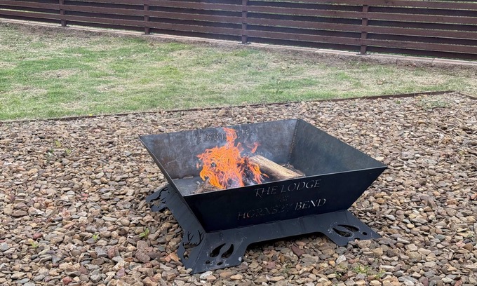 Powell Cabin | Pickleball Retreat in the Ozarks, minutes from Bentonville