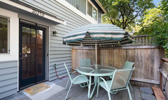 Atlantic House | Picturesque & Quiet ~ 10mins to Downtown ~ Parking