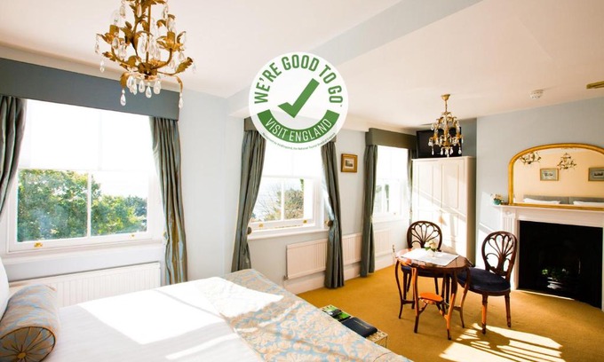Southend-on-Sea Apartment | Pier View Self Catering Luxury Apartments