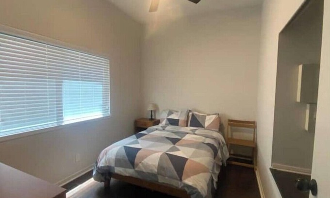 Pill Hill Apartment | Pill Hill Charm: Steps from Telegraph & Downtown