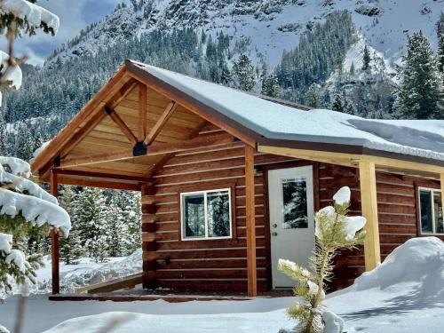 Silver Gate House | Pilot Peak Cabin