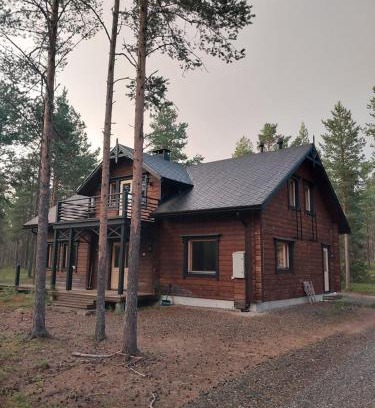 Koengaes Villa | Pine Forest Hideout - Villa Tapiontytär