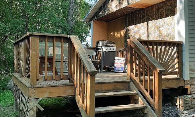 Town of Benton Cabin | Pine Grove Cabin