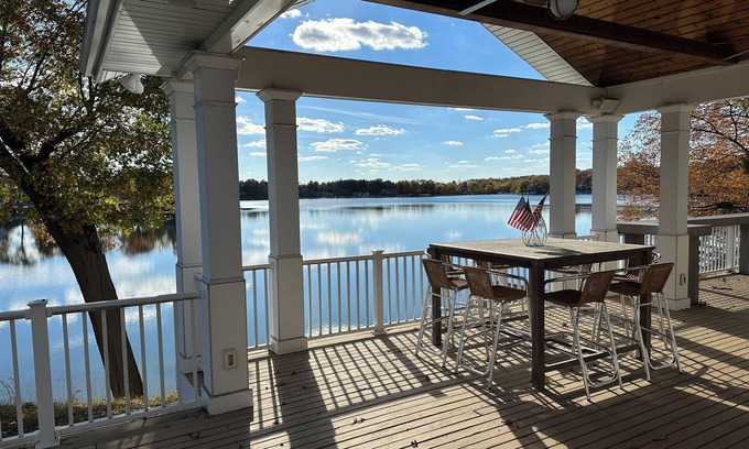 Plainwell House | Pine Lake Cottage with Views