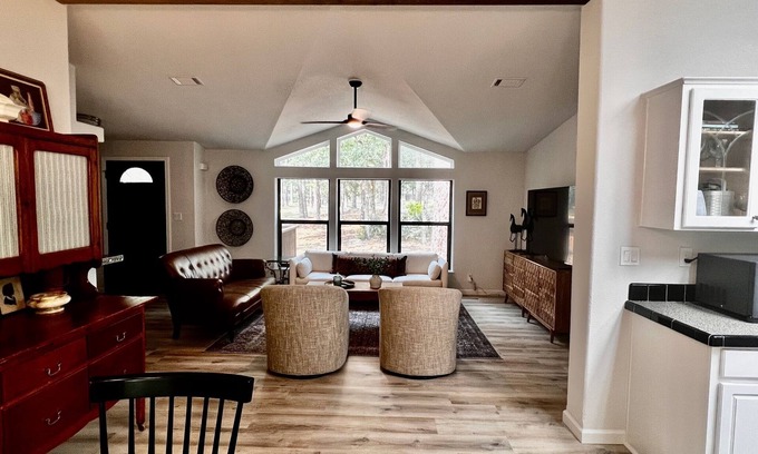 Circle D-KC Estates House | Pine Tree Palace - 5 acres of Paradise among the pines near the lake!