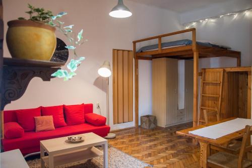 Pecs Apartment | Pine Tree Studio in Historical City Centre