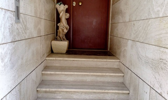 Castellana Grotte Apartment | Pinewood Central House