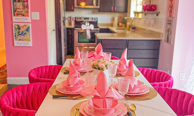 Lake Ozark House | Pinkie’s Paradise is the ultimate Lake of the Ozarks girls’ retreat! 2BR/2BA villa with a movie room, sauna, private deck, firepit, and pool access. Perfect for bachelorettes, birthdays & unforgettable lake getaways!