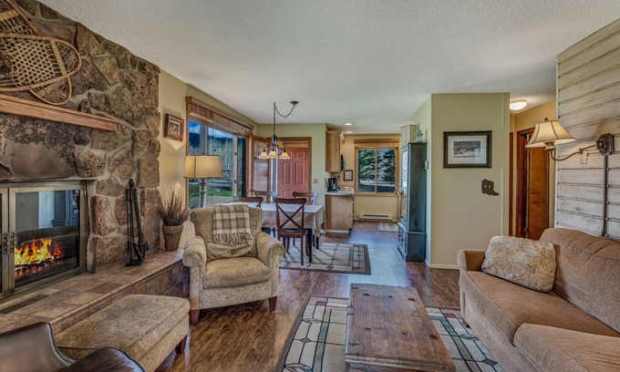 Clark Cabin | Pioneer - Cozy riverside retreat in the mountains