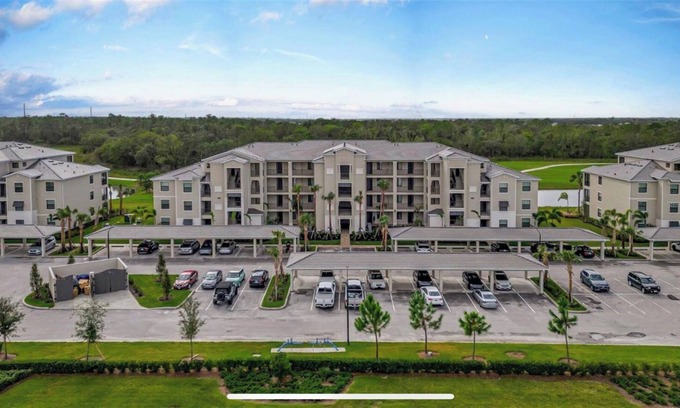 Braden River Condo | Piper View at Lakewood National: A beautiful golf condo 30 mins to the beach β³π