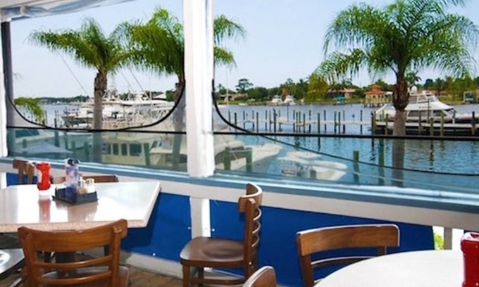 Stuart Hotel | Pirate's Cove Resort & Marina