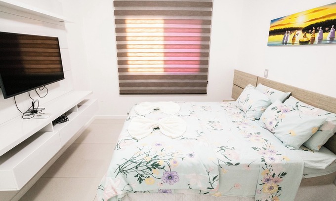 Pituba Apartment | Pituba 3Q (1ste) silent, beautiful, luxury, renovated, close to Hospital da Bahia.