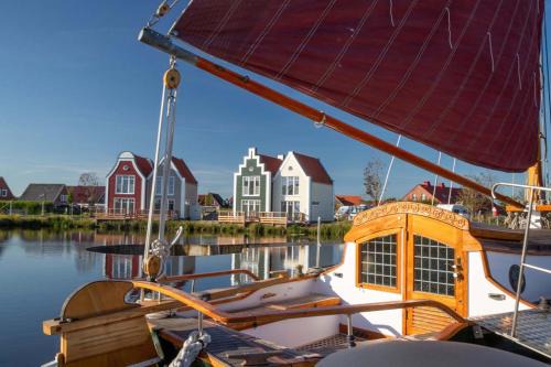 Neuharlingersiel Boat Rental | Plattbodenschiff PANDION