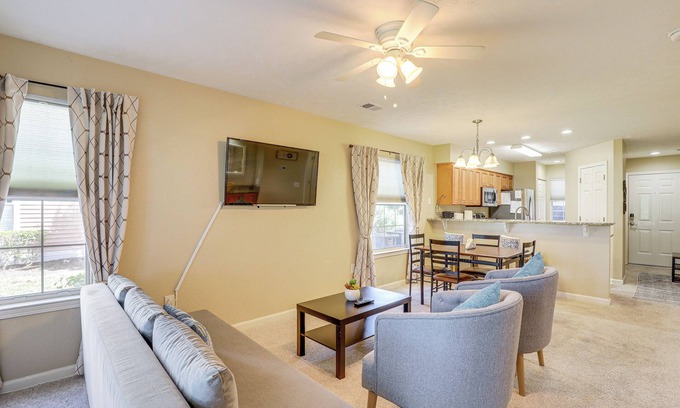 Carolina Forest Condo | Play Golf & Unwind Poolside! Myrtle Beach Retreat