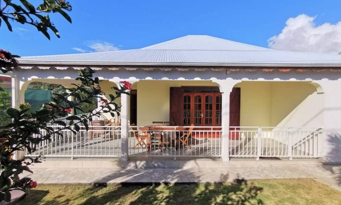 Saint Felix Villa | Pleasant accommodation in Le Gosier (terrace, garden & barbecue)