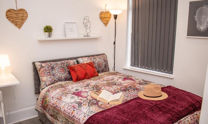 Liverpool House | Pleasant City Escape