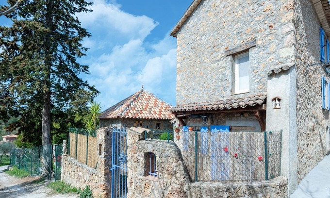 Draguignan Other | Pleasant holiday home in Draguignan with private pool