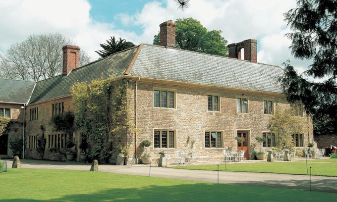 Sturminster Newton Hotel | Plumber Manor Hotel
