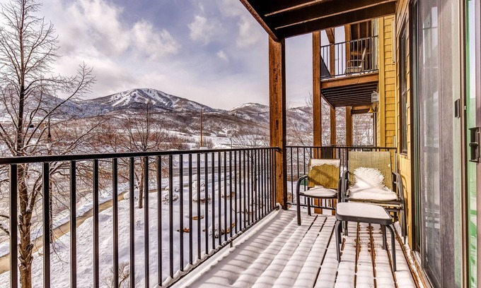 Park City Condo | Plush condo with pool, gym, hot tubs, garage & central AC - snowbird-friendly