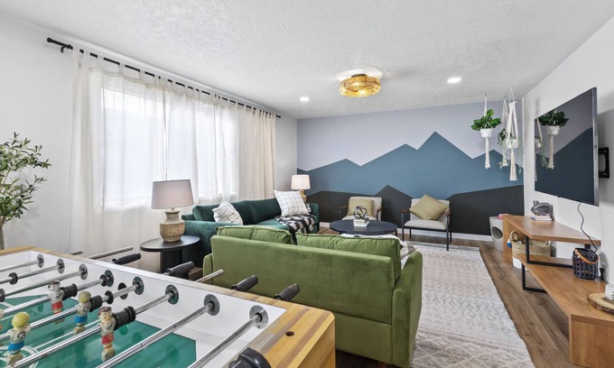 Gresham House | PNW Sanctuary at the Gorge Family Friendly Ranch